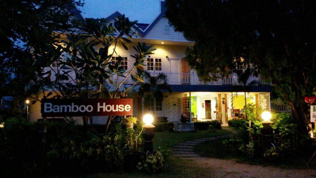 Bamboo House Resort Канчанабури Экстерьер фото