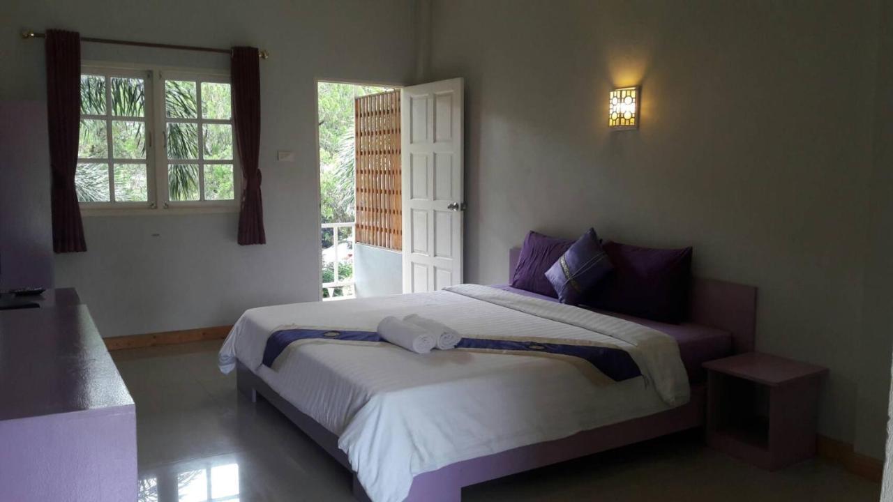 Bamboo House Resort Канчанабури Экстерьер фото