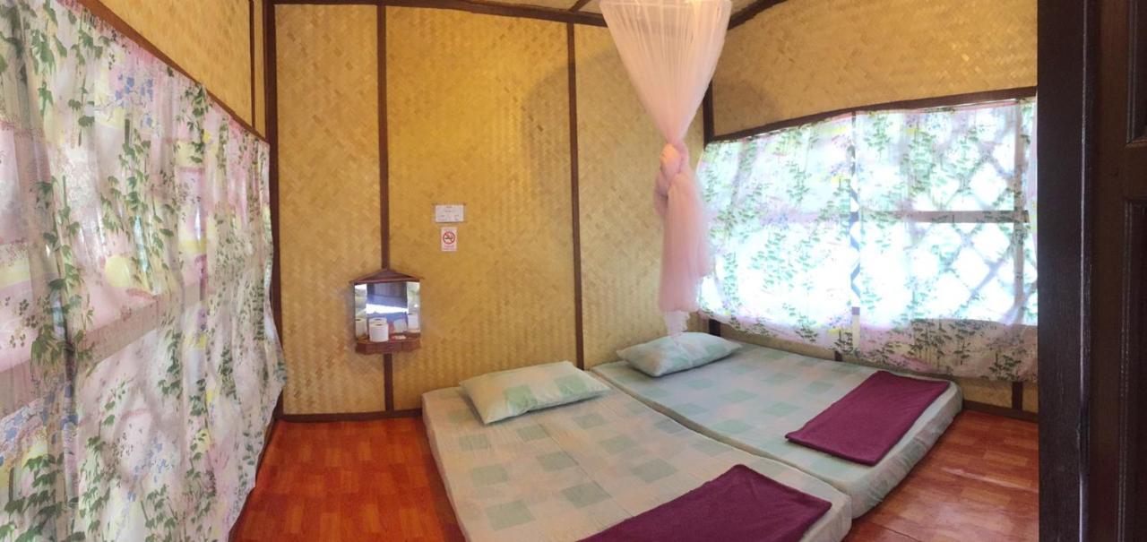 Bamboo House Resort Канчанабури Экстерьер фото